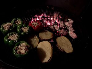 Dagens grill: Fyllda paprikor och jalapeño-poppers