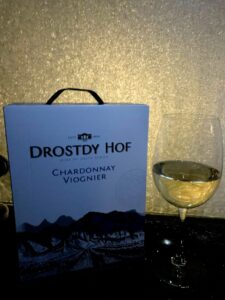 Test av Drostdy-Hof Chardonnay Viogner (2020)